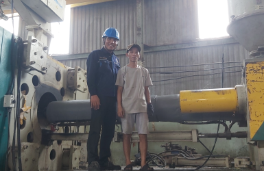 THI CÔNG TRỤC MÁY ÉP NHỰA